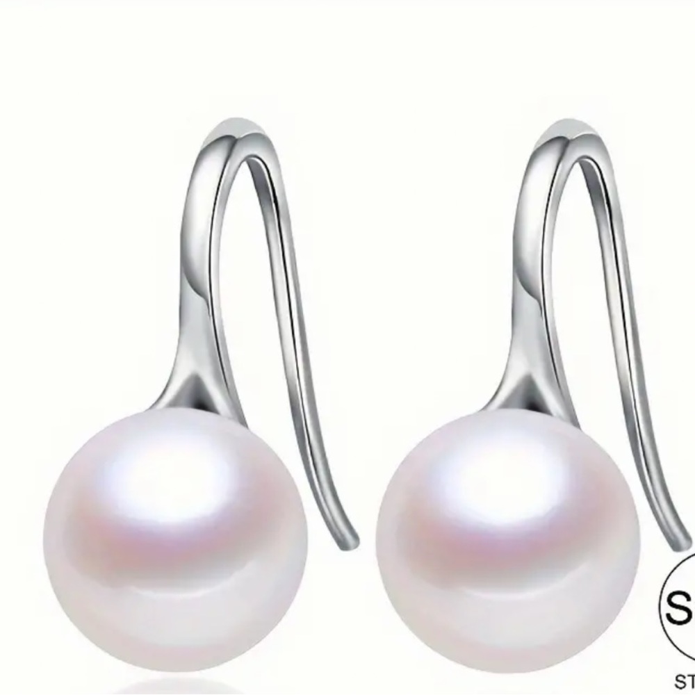 🌹SOLD🌹Fresh water pearl, sterling silver.925